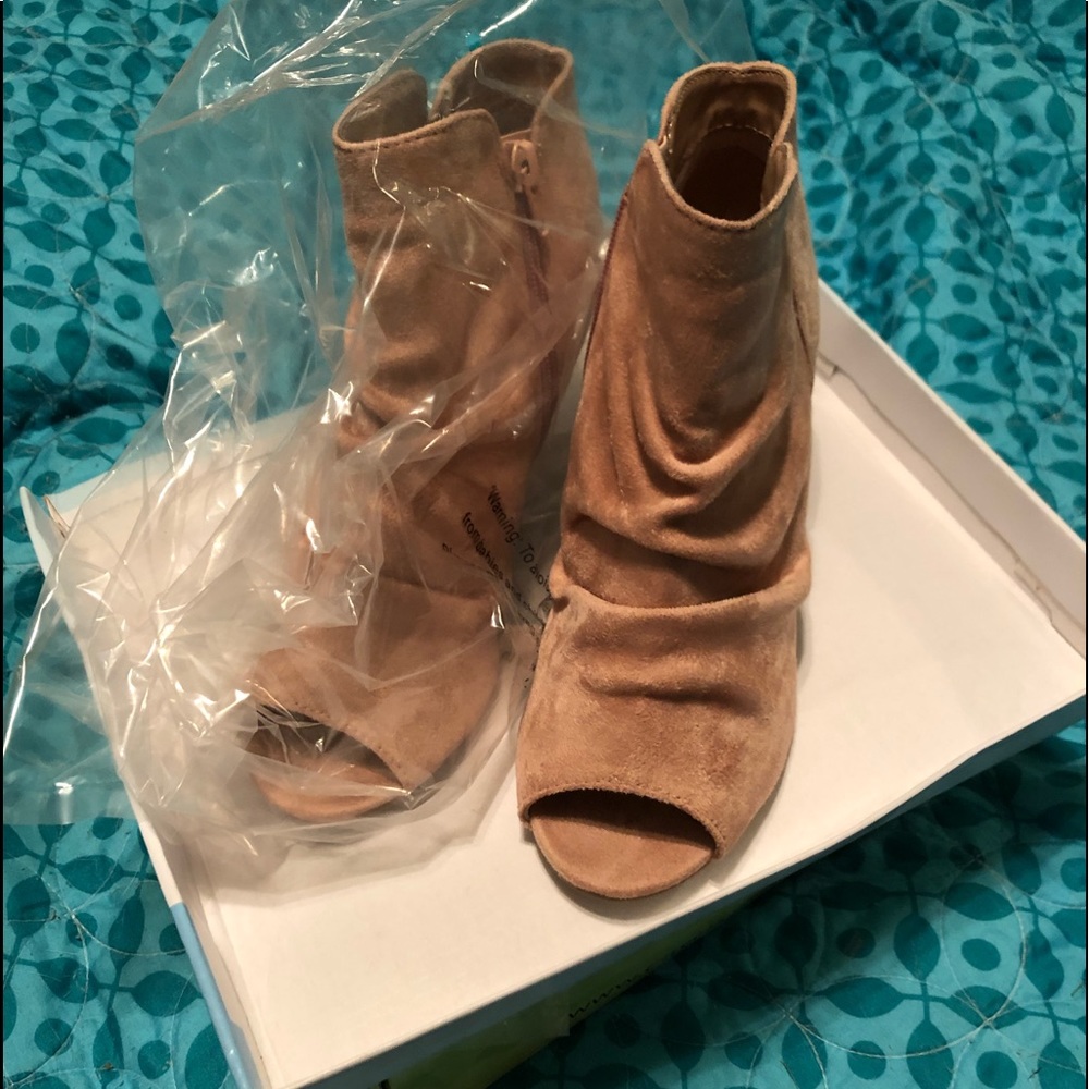 Open toe wedge